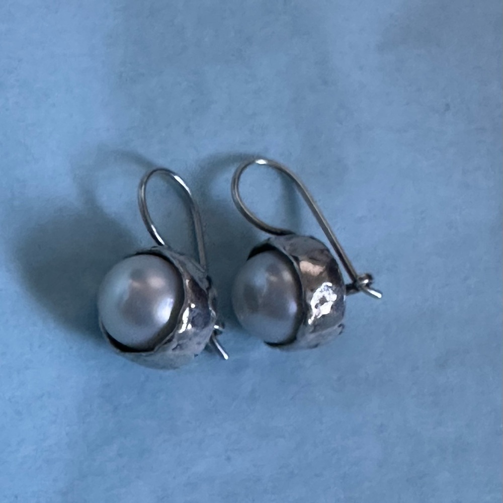 Silpada sterling silver Elegant Silver Pearl Earrings